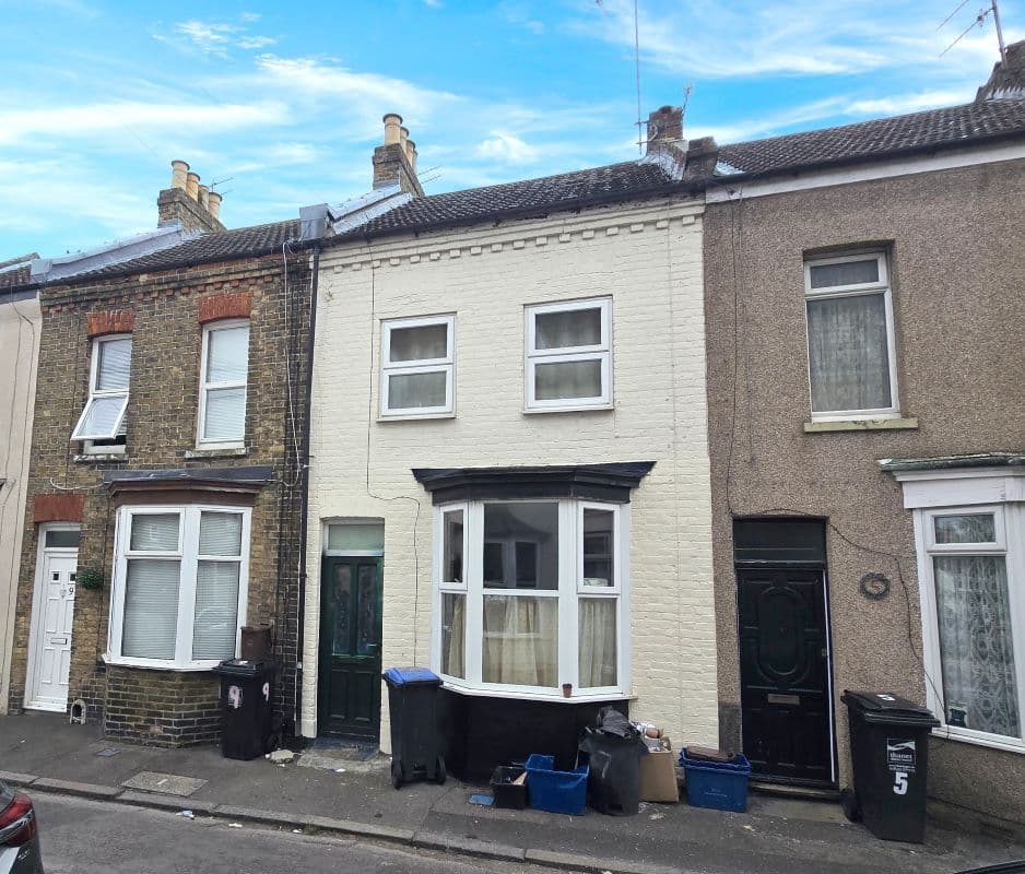 Freehold House Vacant Possession