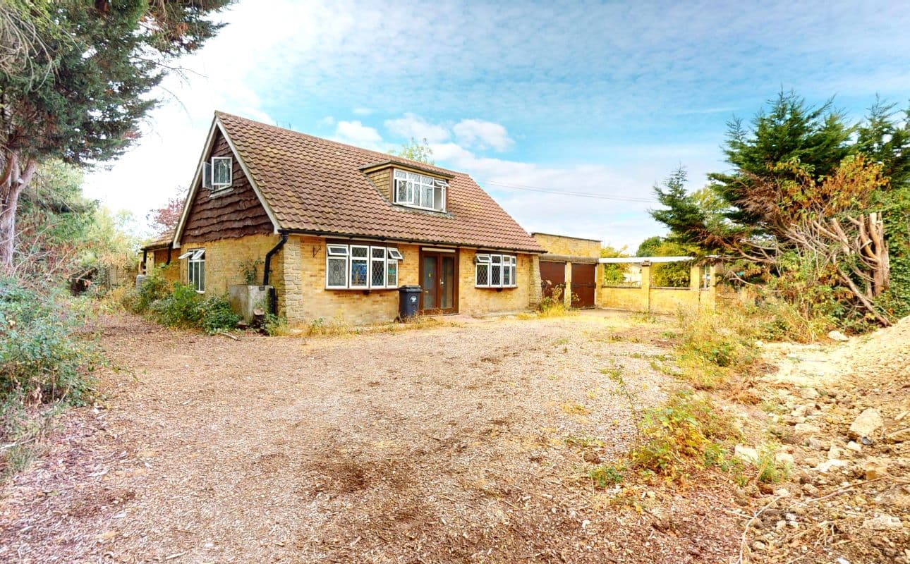 Freehold Vacant Detached Four Bedroom Chalet Bungalow with Double Garage and Stables