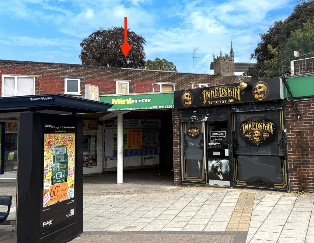Leasehold Shop and Upper Part Vacant Possession