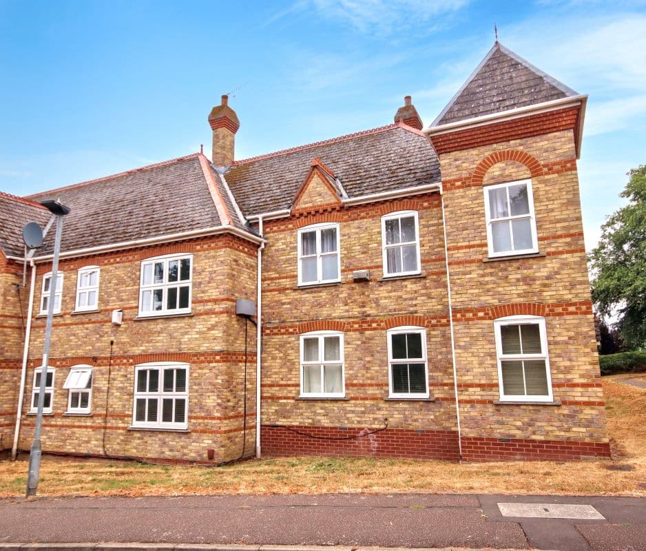 Leasehold Flat Vacant Possession