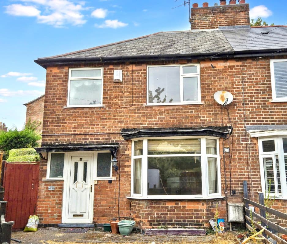Freehold Semi-Detached House Vacant Possession