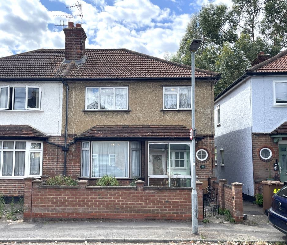 Freehold Semi-Detached House Vacant Possession