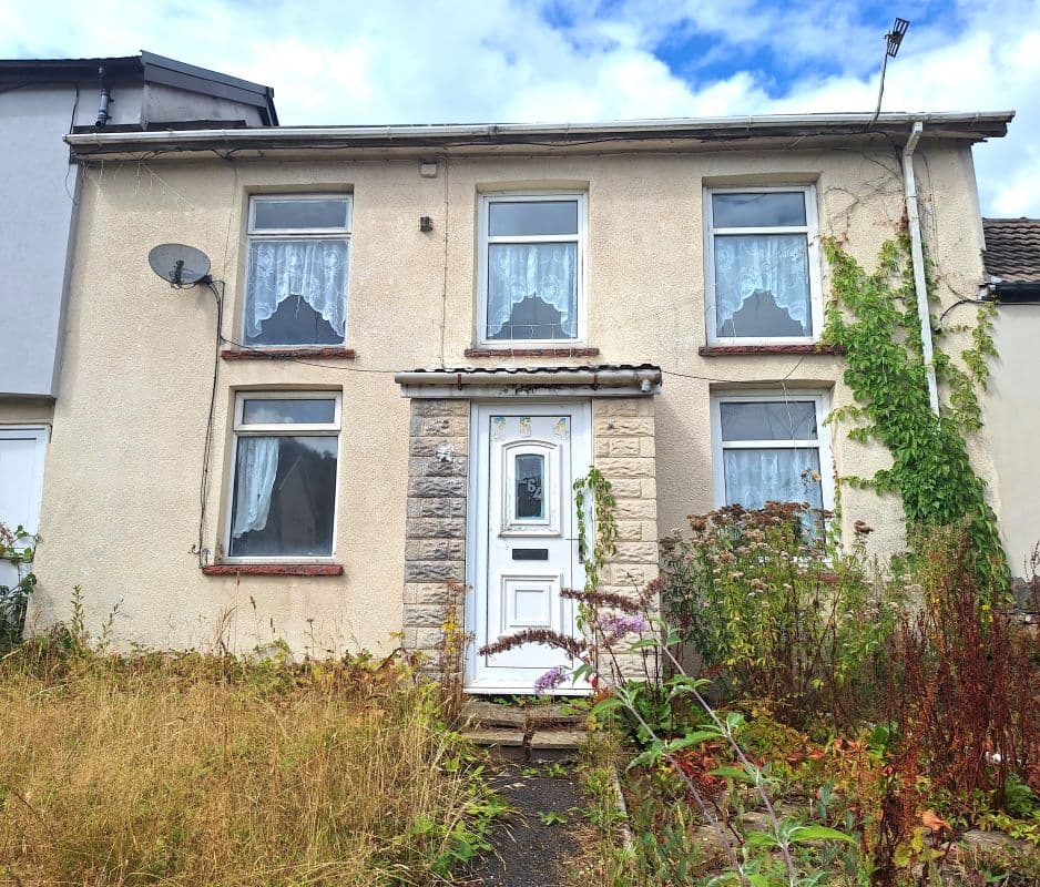 Freehold House Vacant Possession