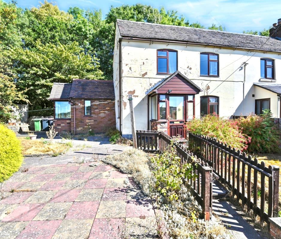 Freehold Semi-Detached House Vacant Possession