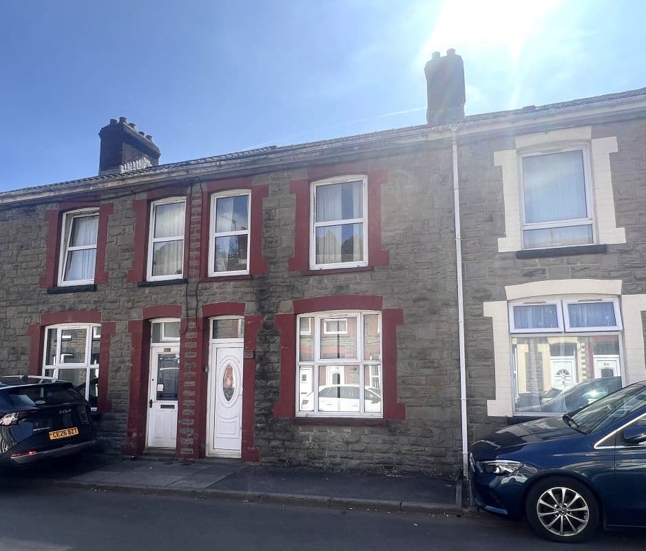 Freehold House Vacant Possession