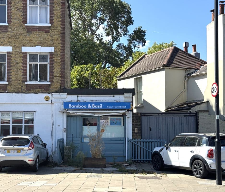 Freehold Single-Storey Commercial Unit Vacant Possession