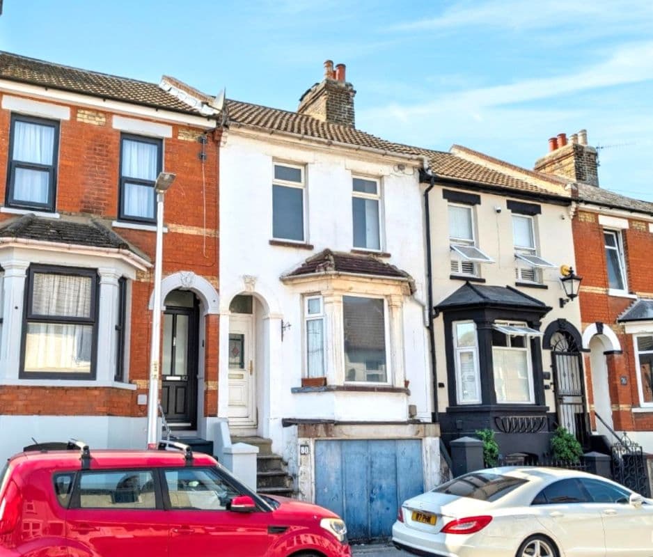 Freehold House Vacant Possession