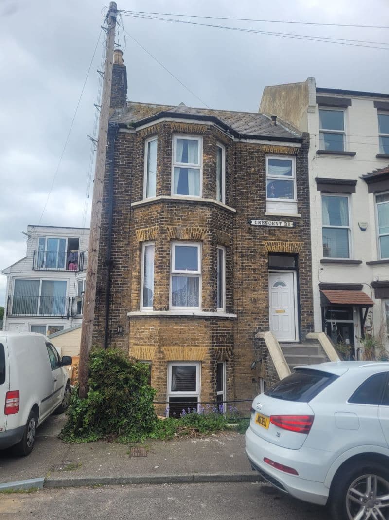 Block of Three Flats to Be Sold at Auction