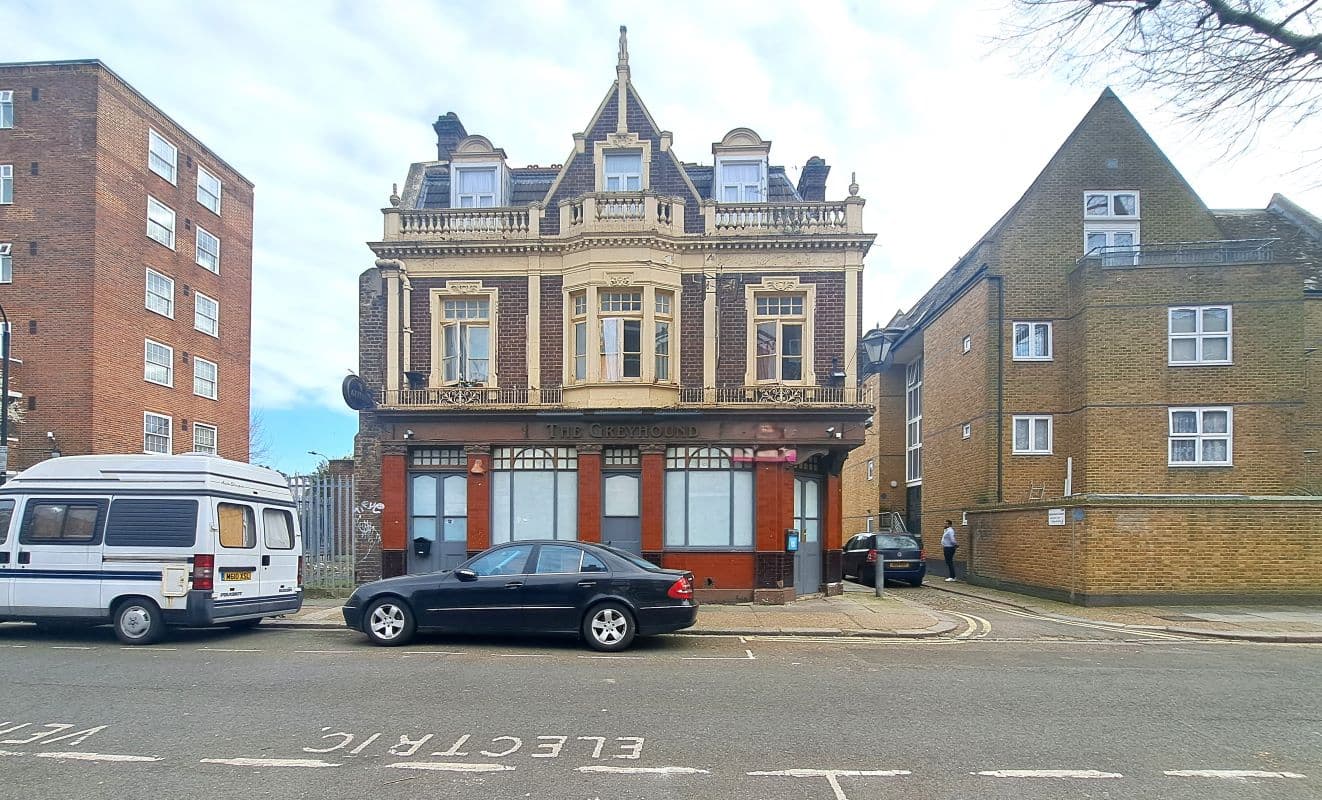 The Greyhound 49 Becklow Road