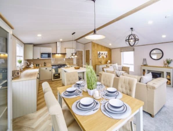 ATLAS DEBONAIR LODGE TO BE SOLD AT AUCTION