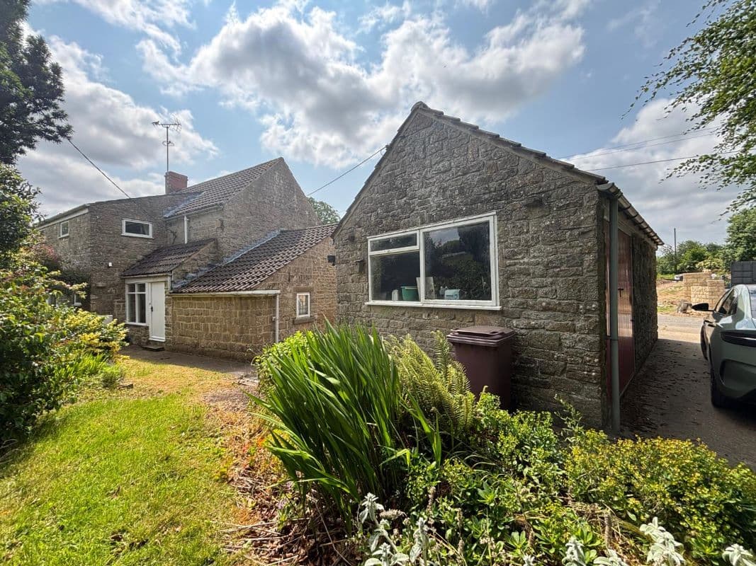 Jasmine Cottage, Station Road, Scarcliffe, Chesterfield, Derbyshire, S44 6TG