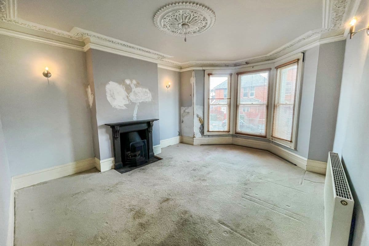 One-Bedroom Upper Ground-Floor Flat