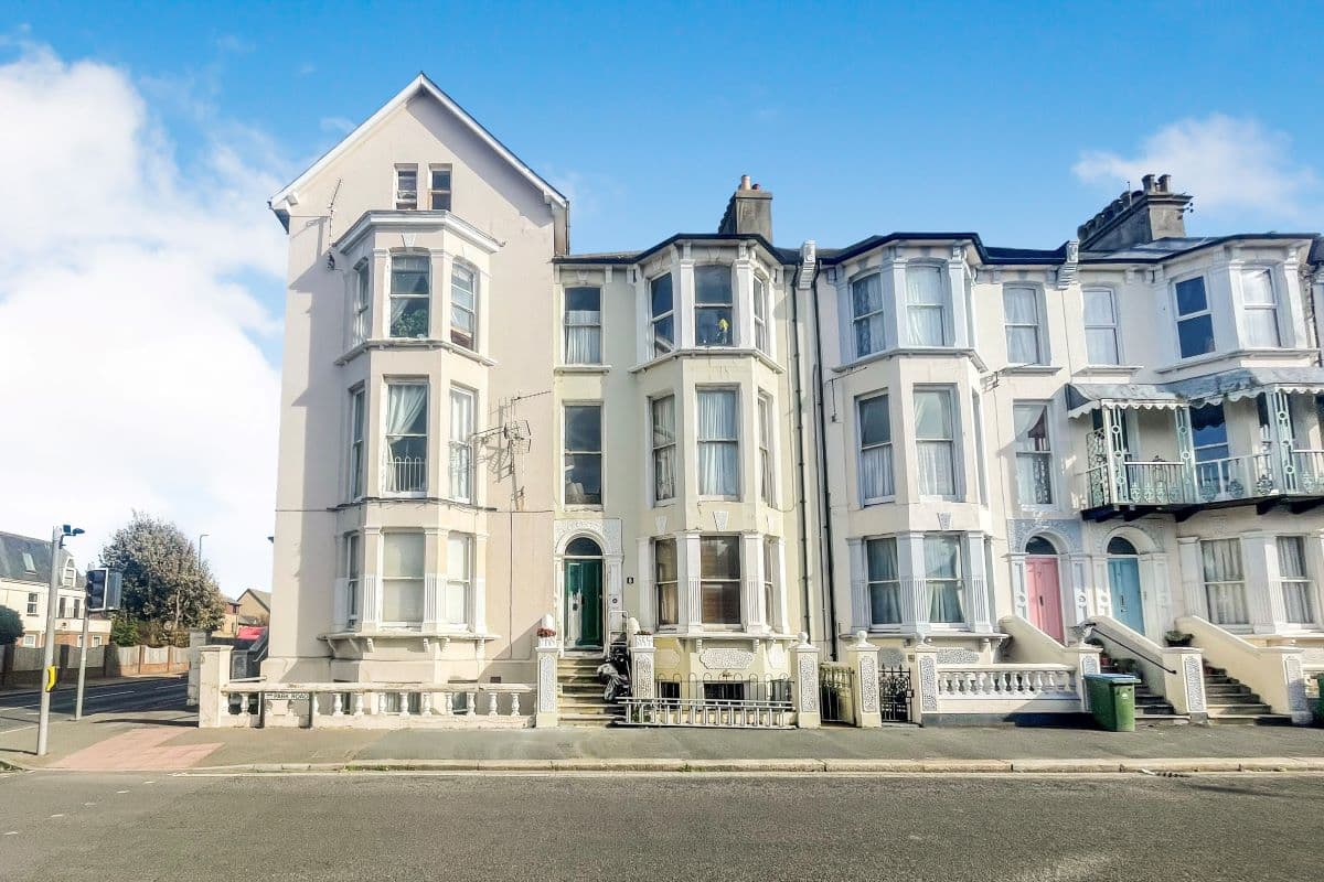 A one-bedroom upper ground-floor flat in Park Road, Bognor Regis.