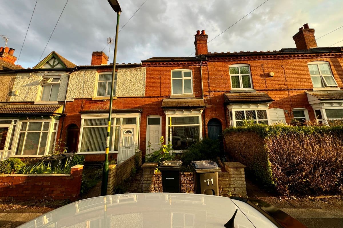 Vacant Three-Bedroom Freehold Terrace House