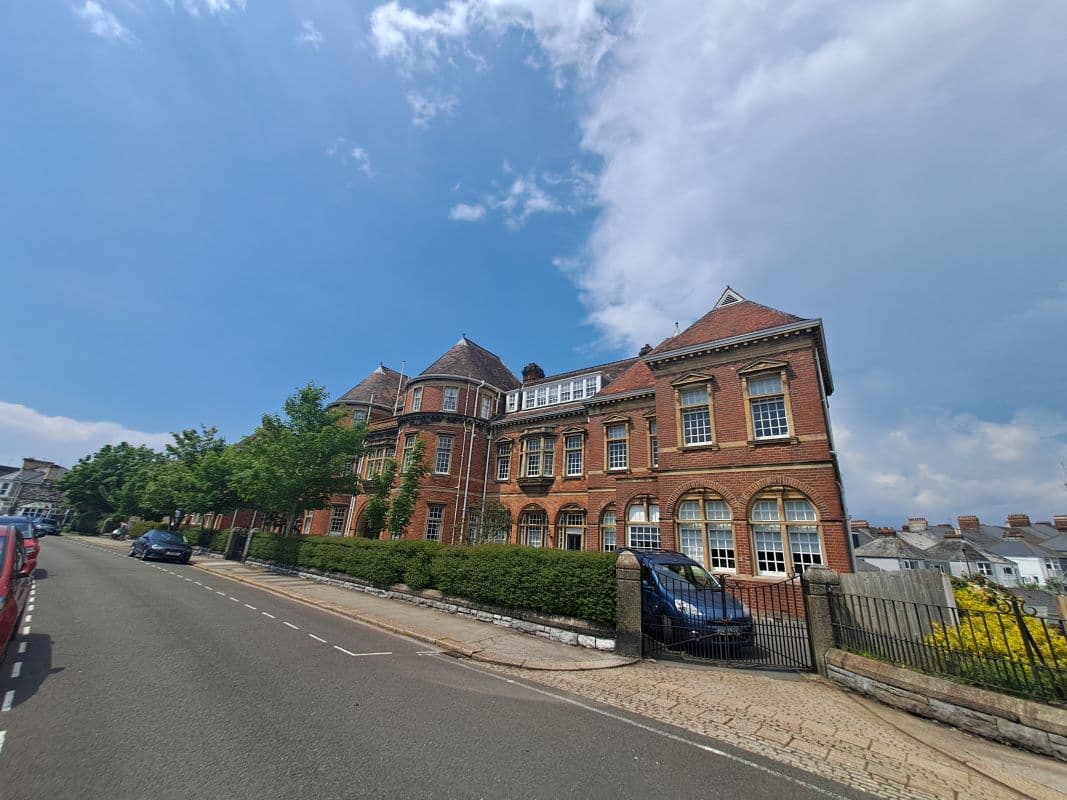 Office for Sale in a Central Location