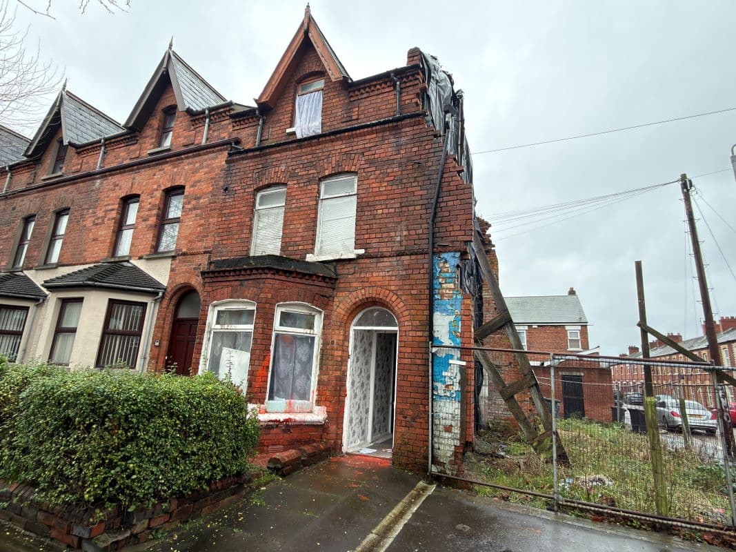 Lot 19 - 292 Donegall Road