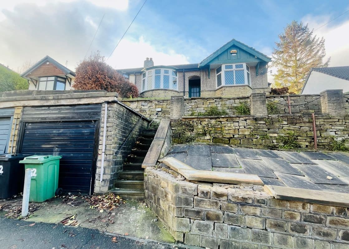Mature 2 Bed Semi-Detached Bungalow