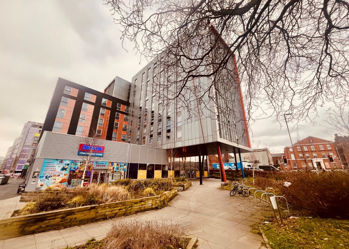 Modern Studio Apartment in Liverpool