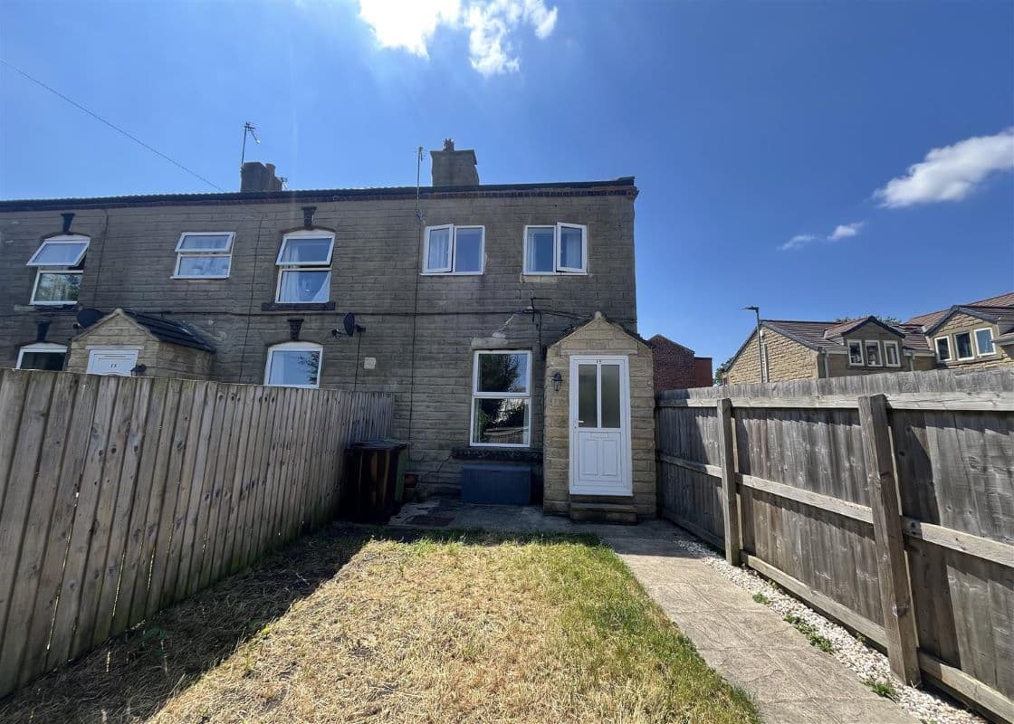 Charming One-Bedroom End Terrace Cottage