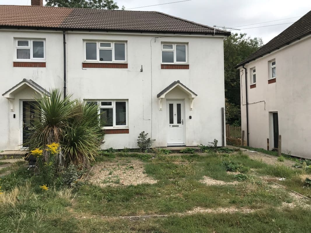 Older Style Three Bedroom End of Terrace Property