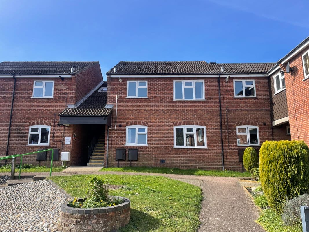 Ground Floor One Bedroom Apartment