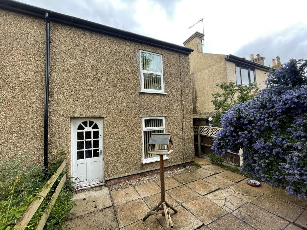 2 Bedroom Semi Detached Property