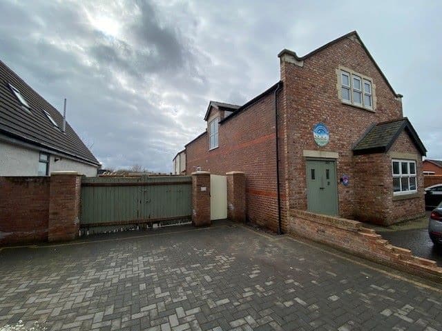 Online Auction - 254 Chapel Lane, New Longton
