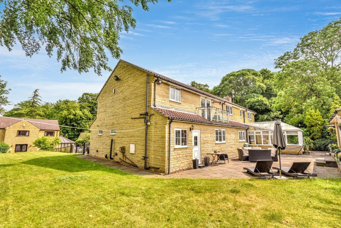FIVE BED DETACHED HOME! MODERN METHOD OF AUCTION SALE!