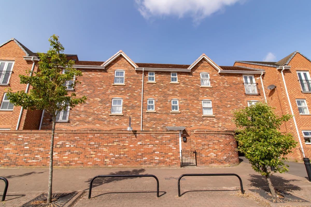2 BED APARTMENT WITH ALLOCATED PARKING