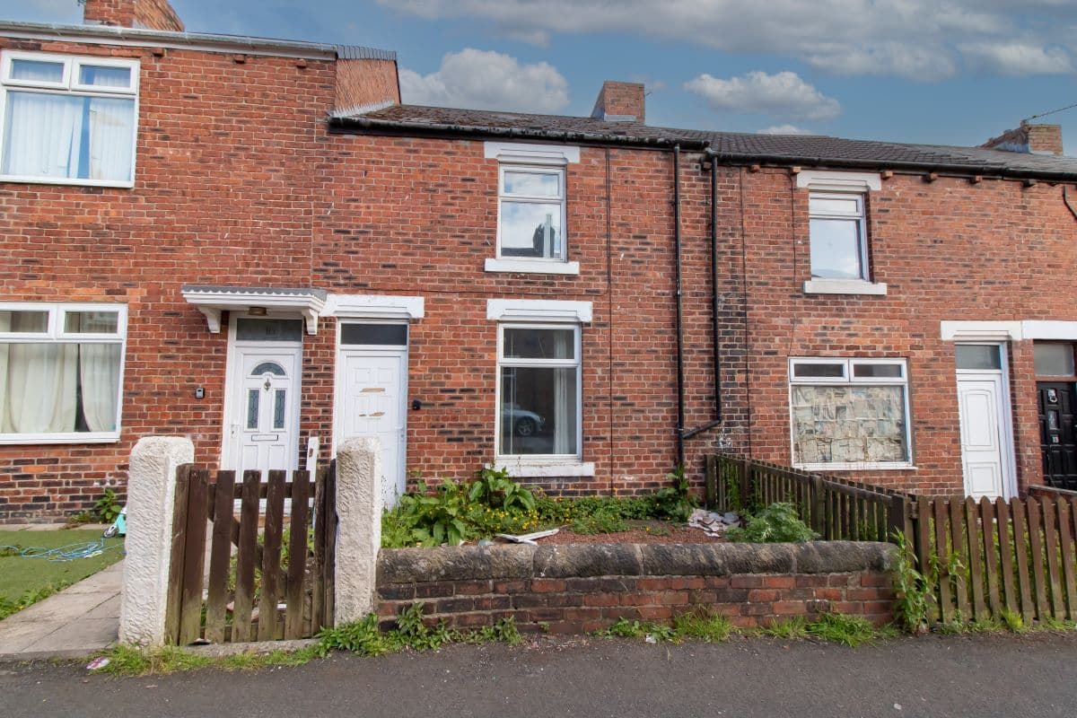INVESTMENT OPPORTUNITY - Freehold Terrace House