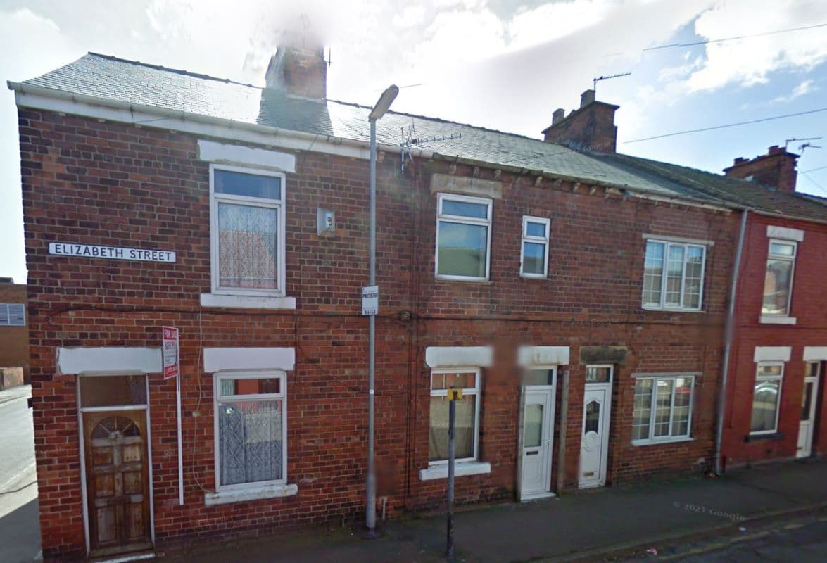Three Bed Terrace in need of renovation.