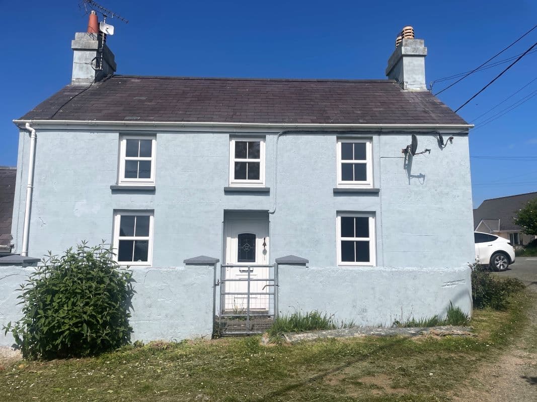 House for Owner Occupation/Investment within Attractive Hamlet