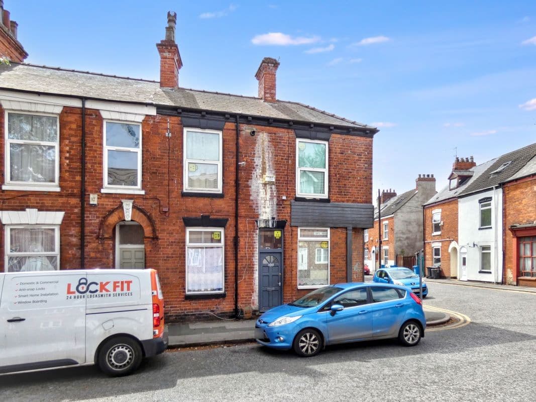 Tenanted 3 Bedroom End-Terrace House