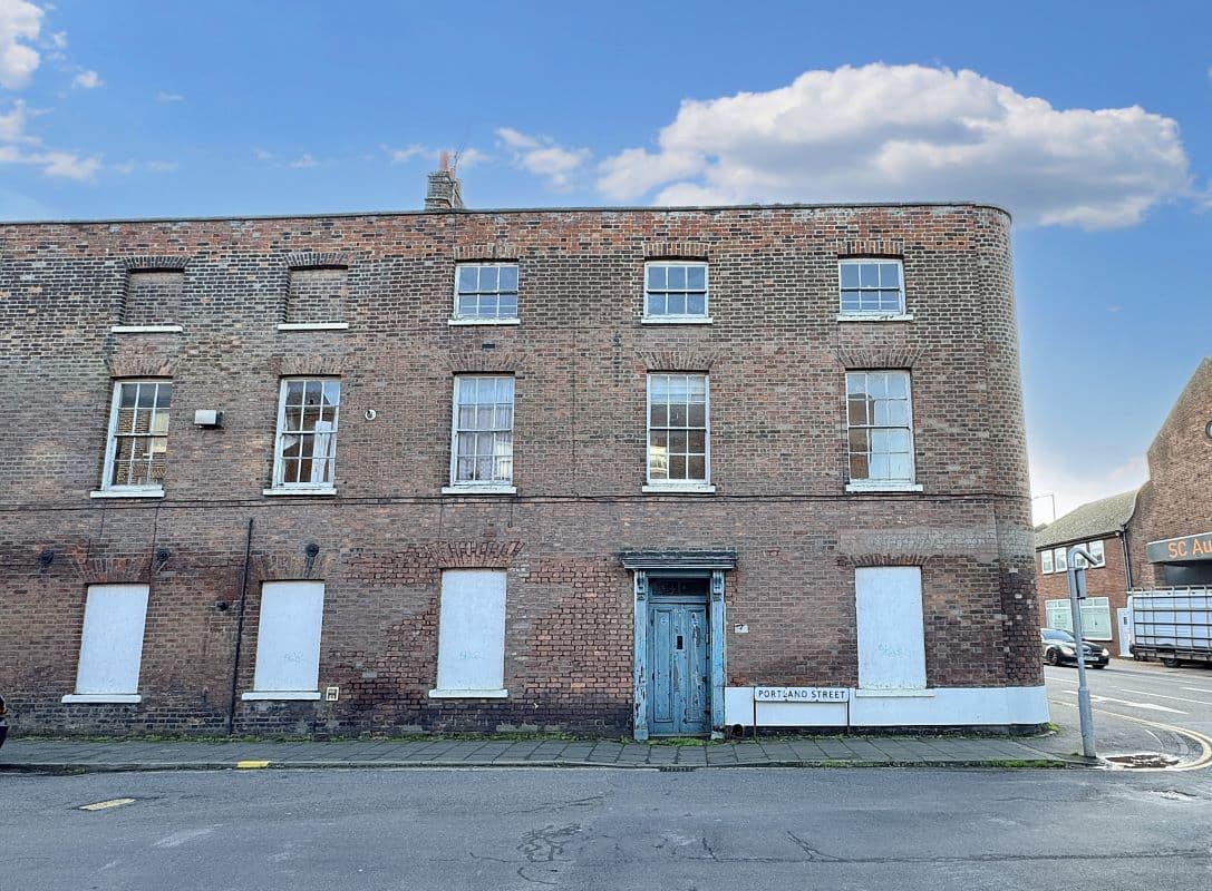 Vacant One-Bedroom Ground-Floor Flat