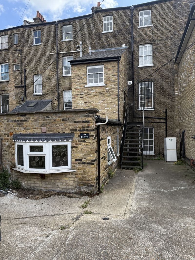 One Bedroom Maisonette in Need of Modernisation