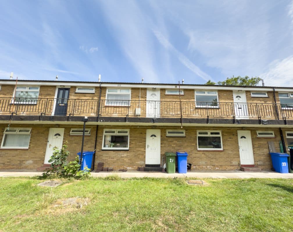 One Bed Apartment In Need of TLC