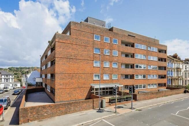One-Bedroom, Ground Floor Flat