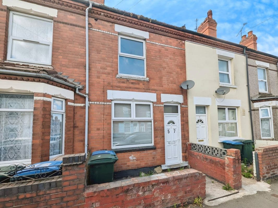 2 Bedroom Mid Terraced Property