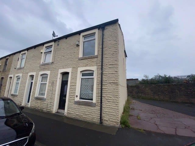 A Two Bedroom End Terrace House
