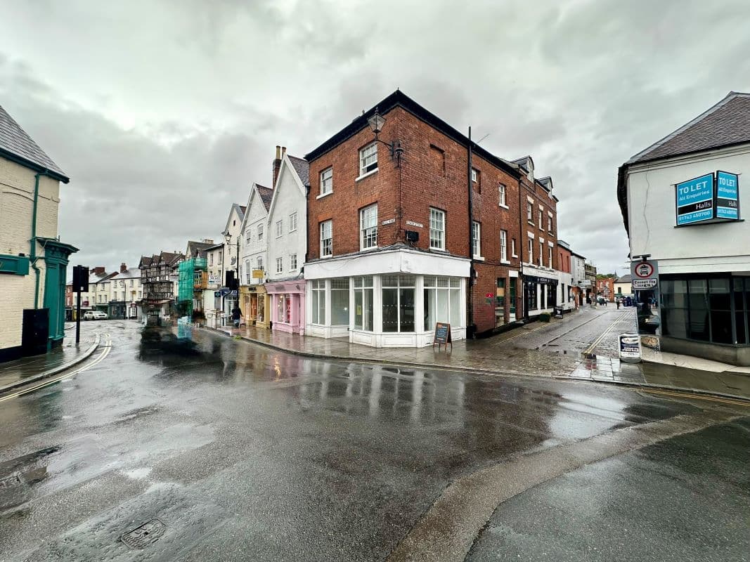 2 BED FLAT FOR SALE IN LUDLOW FOR AUCTION