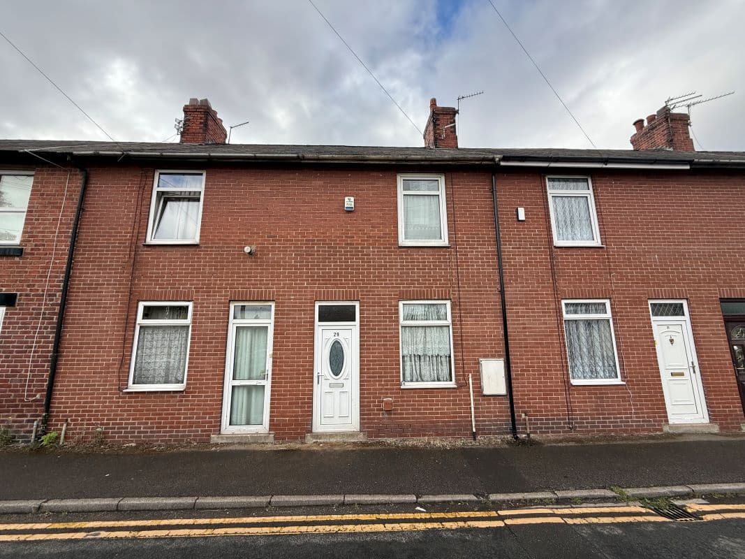 Three Bed Terrace In Need Of Improvement