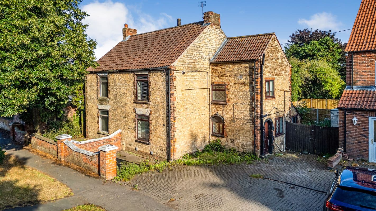 Unconditional Online Auction - Semi Detached House