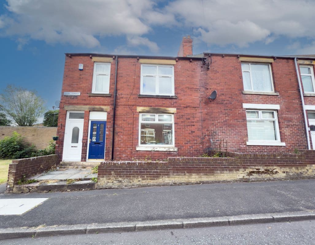 Two Bed Apartment In Need Of Updating
