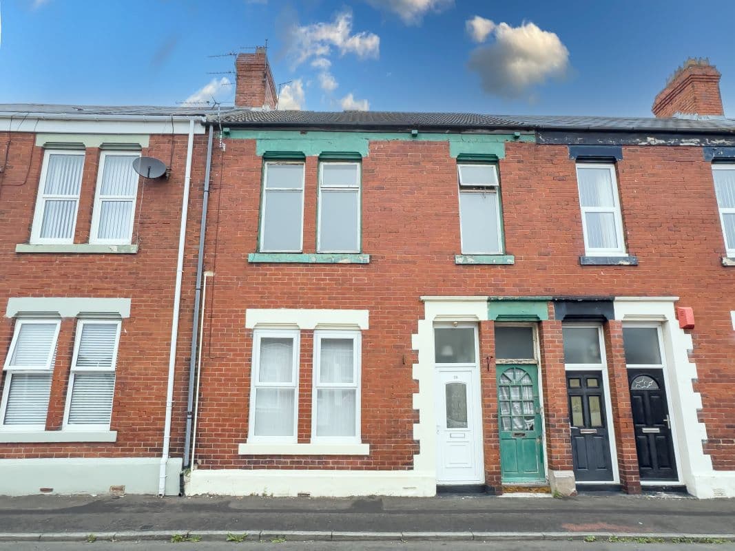 Three Bedroom Apartment in need of Refurbishment