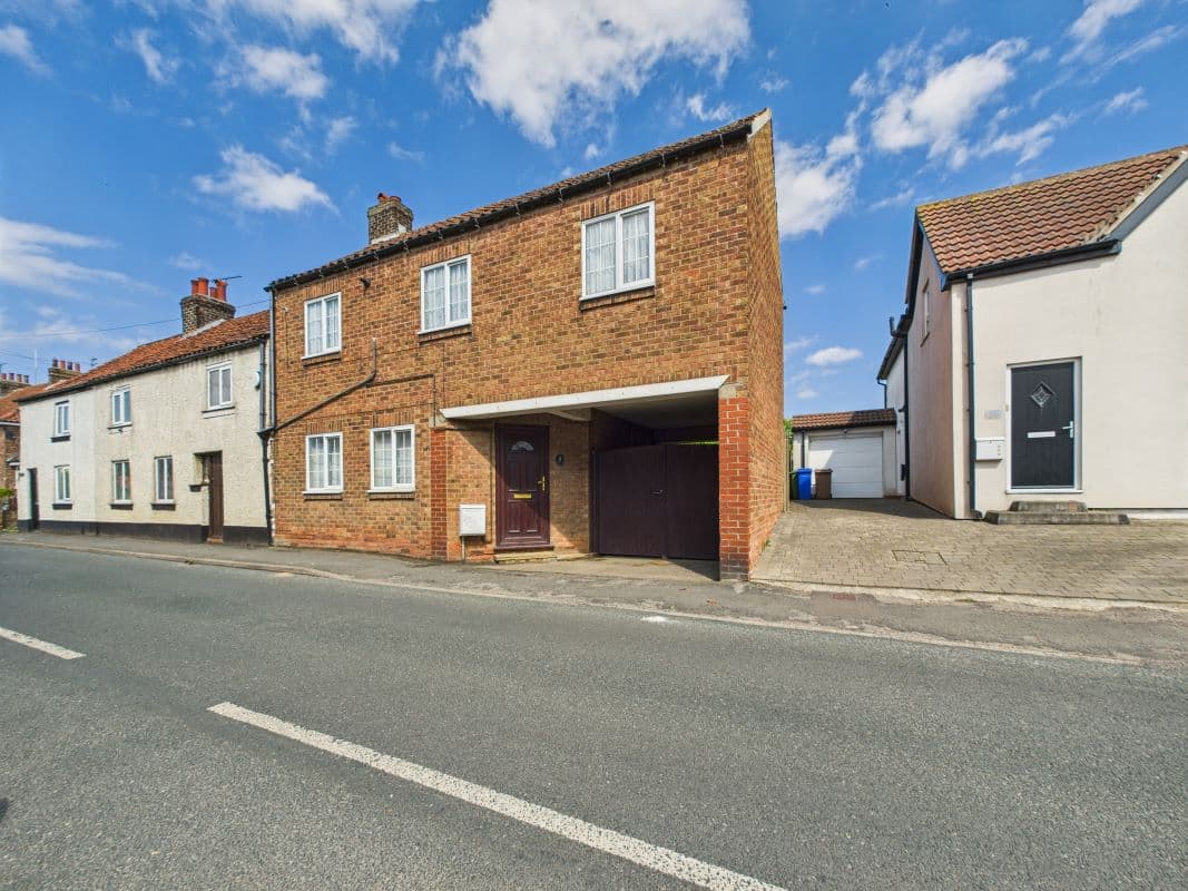 Three Bedroom House in Flamborough Village