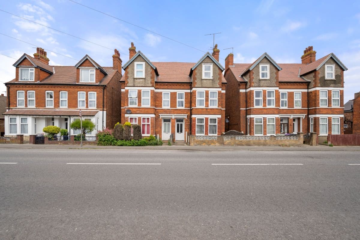 Freehold Semi-Detached House in Skegness
