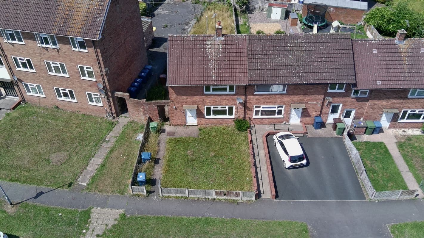 2 BED TOWN HOUSE FOR SALE BY AUCTION