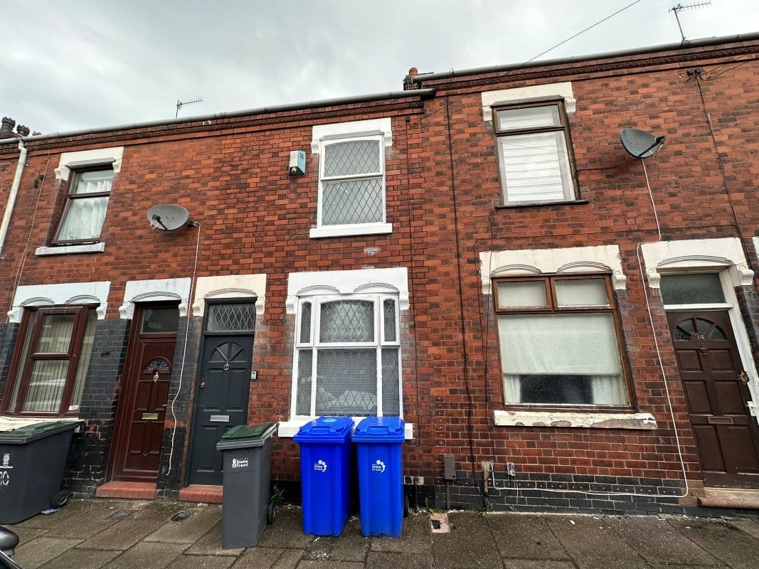 2 BED TERRACE HOUSE FOR AUCTION