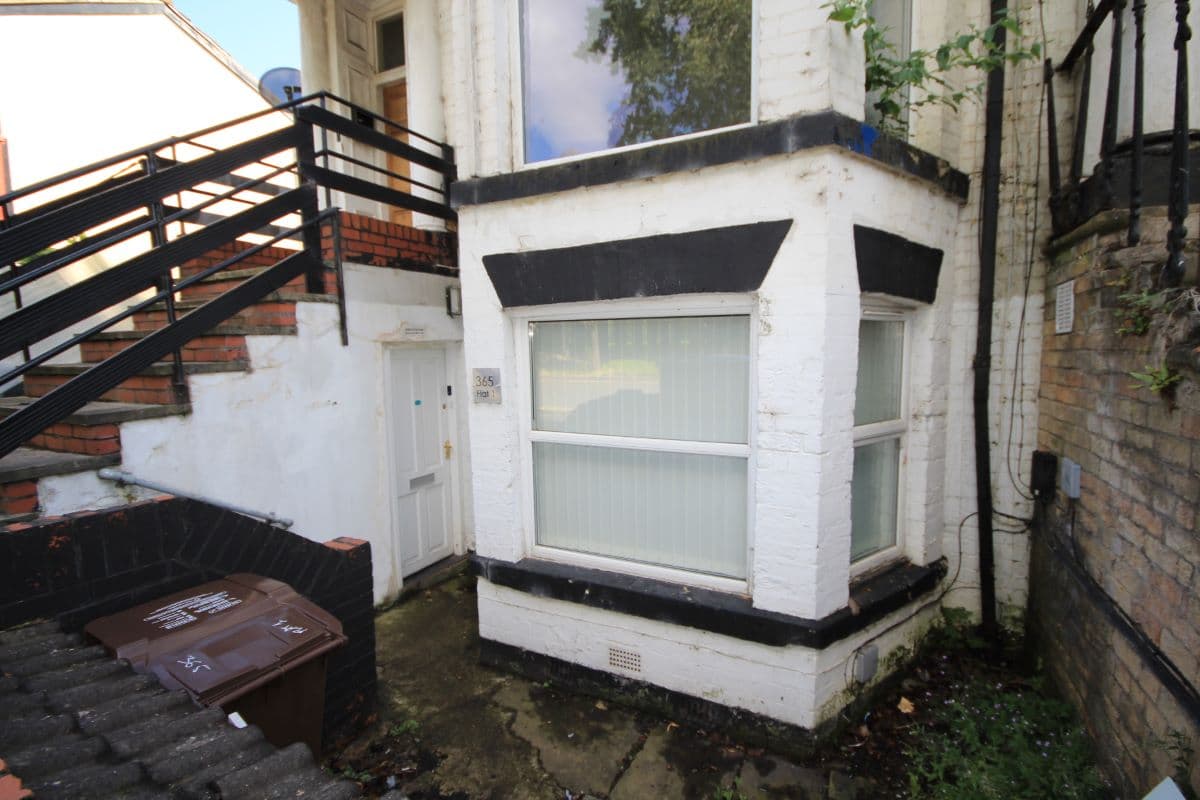 Flat 1, 365 Anlaby Road, Kingston upon Hull, North Humberside, HU3 6AB