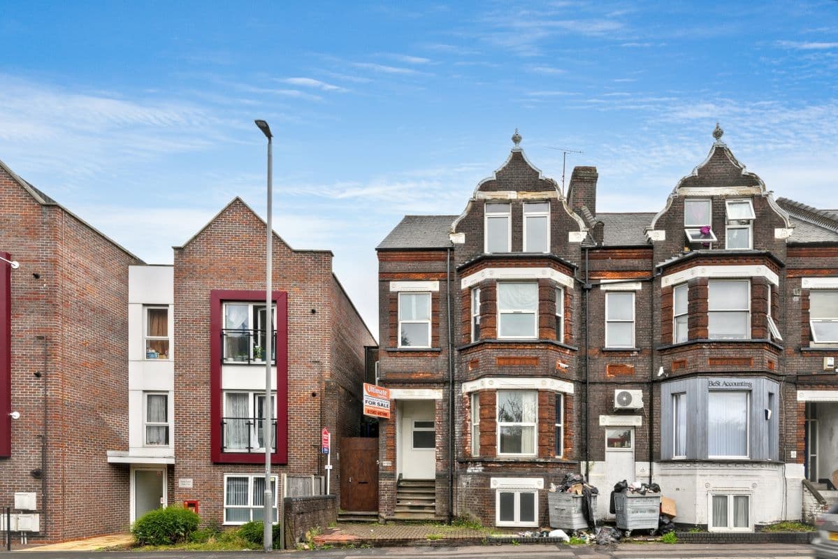 Vacant Studio Apartment for Sale via Auction